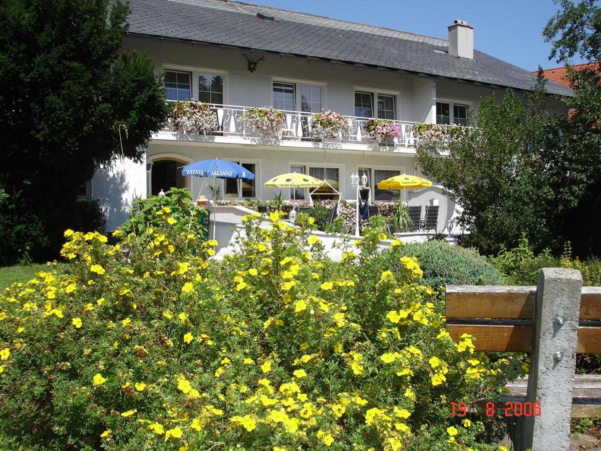 Landgasthof Spitzerwirt Hotel Sankt Georgen im Attergau Exterior photo