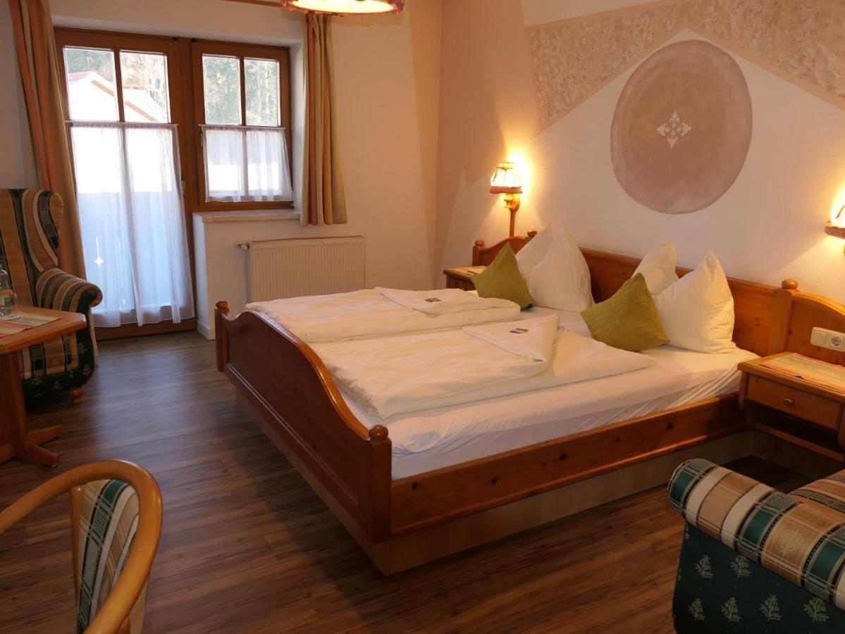 Landgasthof Spitzerwirt Sankt Georgen im Attergau Room photo