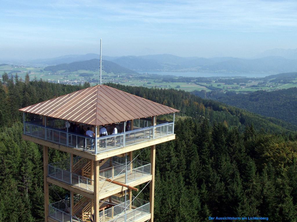 Landgasthof Spitzerwirt Sankt Georgen im Attergau Exterior photo